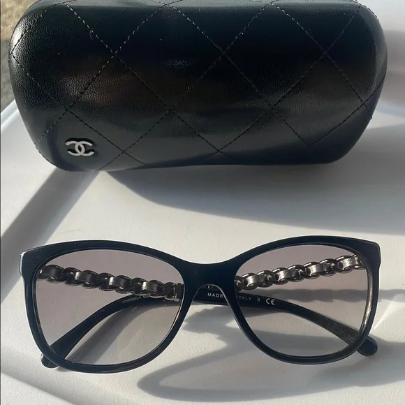 CHANEL Black Sunglasses with Chain Accent - Picture 1 of 9